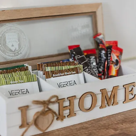 Alpha Cozy & Spacious Apartment *