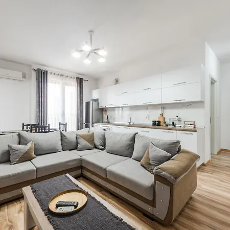 Alpha Cozy & Spacious Διαμέρισμα Τίρανα