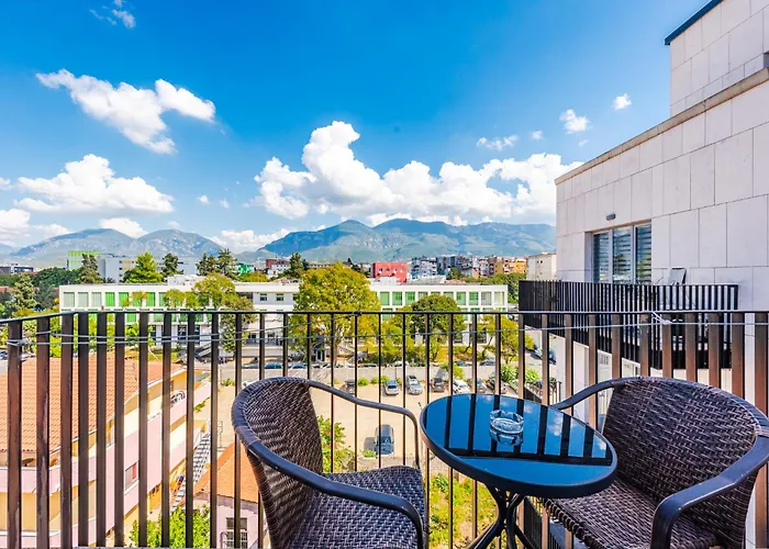 Alpha Cozy & Spacious Apartment Tirana