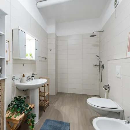 Alpha Cozy & Spacious * 地拉那