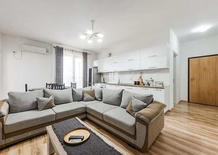 Alpha Cozy & Spacious Apartamento Tirana